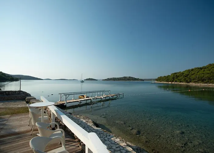 The Garden * טיסנו